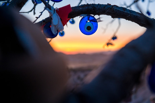 Böser Blick, wirkt sich negativ auf andere Personen aus: Foto: © schame / shutterstock / #2167342367